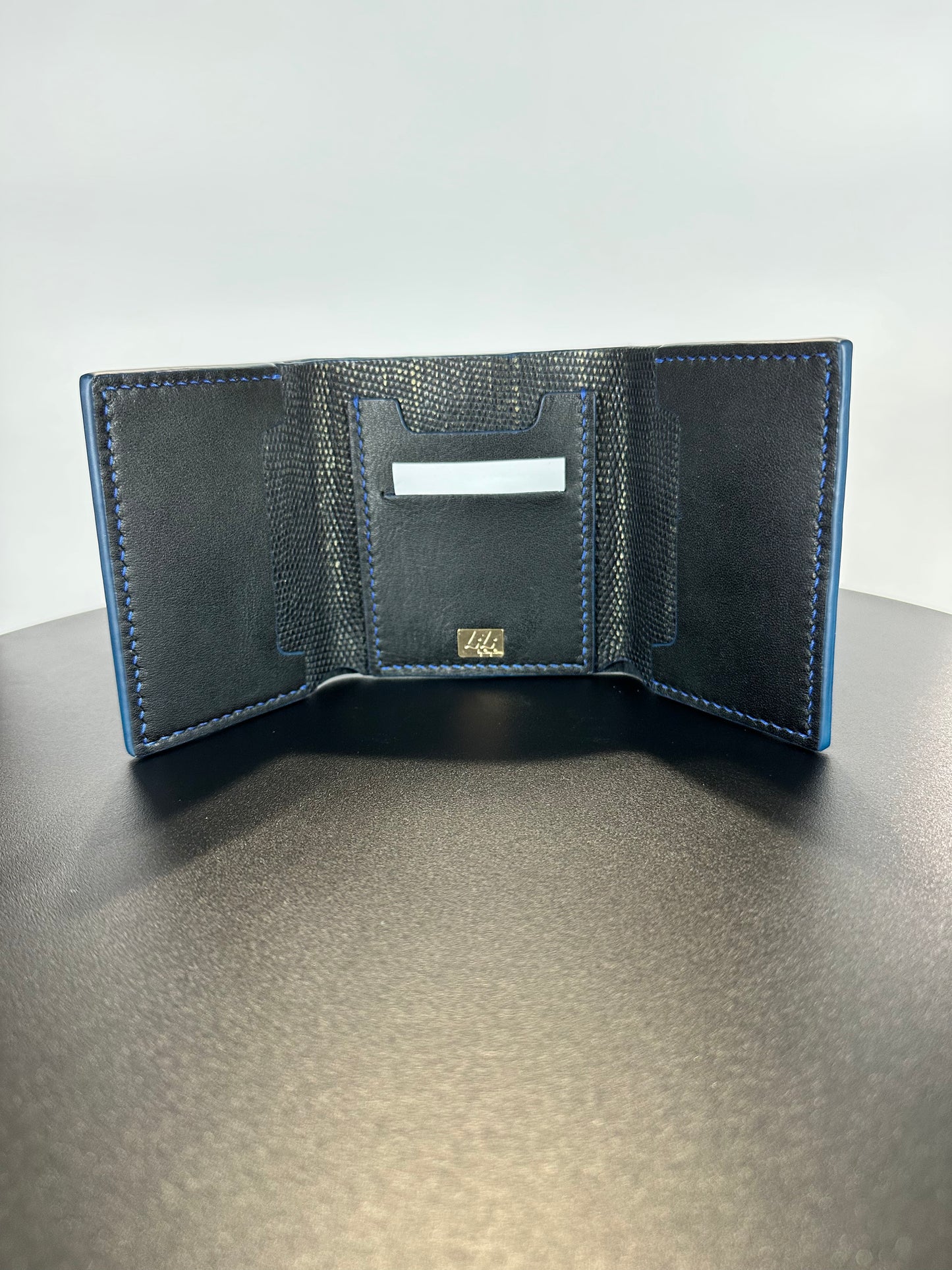 Noir Atelier Slim Wallet