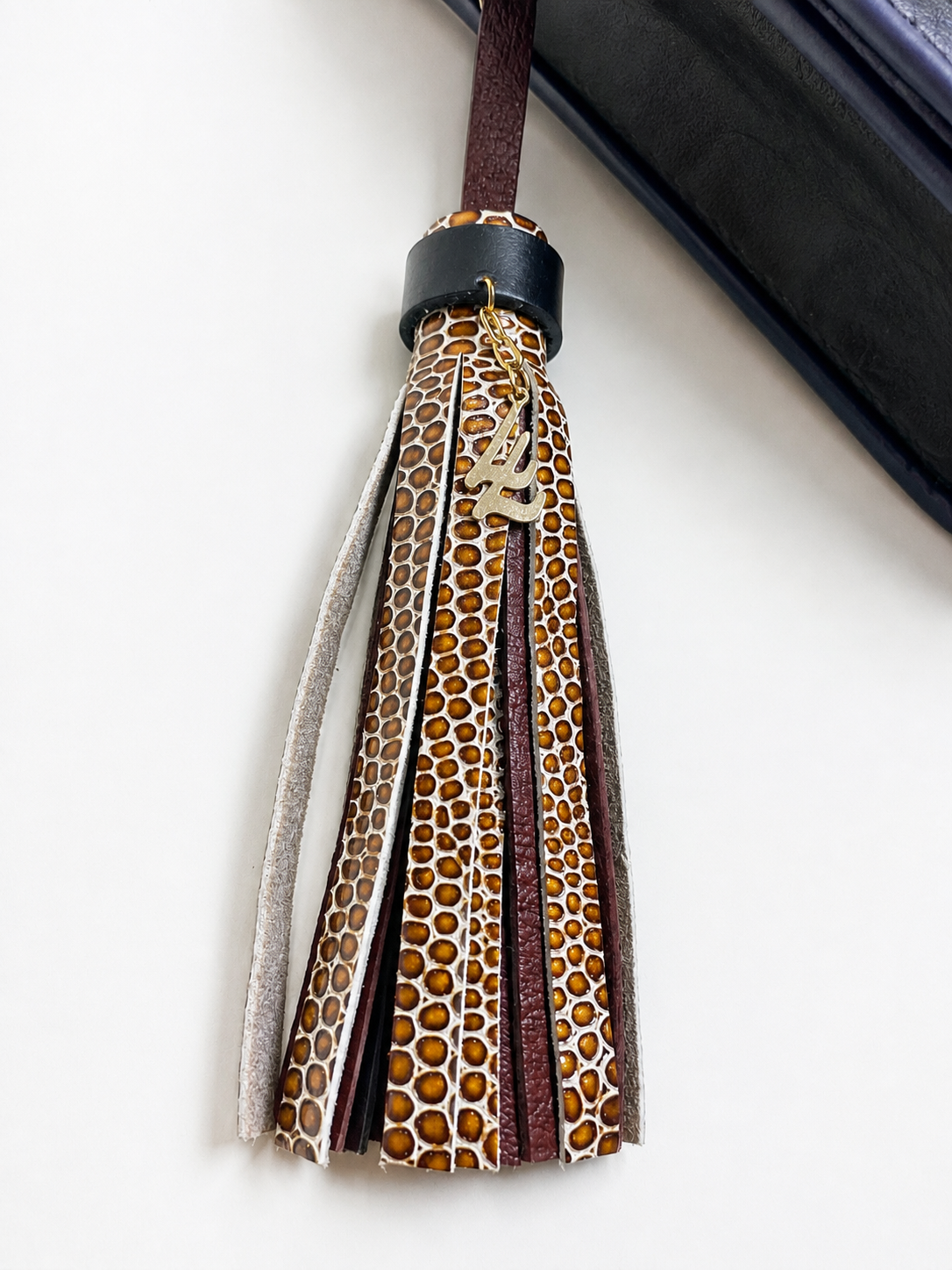 Noir Sculpté Clutch